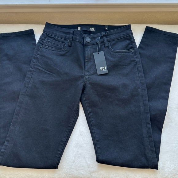 Kut from the Kloth black Denim Pants
Size 0
Brand Kut
Color Black - Picture 2 of 10